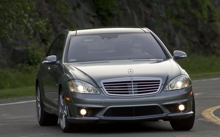  Mercedes-Benz S63 AMG 2009 года  (фото 15 из 42)